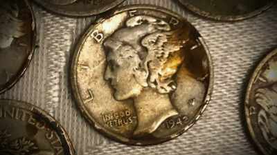 I found a whole thing
of Mercury dimes. - Beyond Oak Island