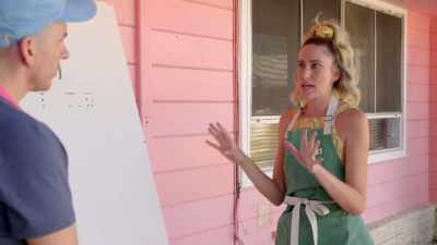 I found, like, eight pinks
that are very close, - Trixie Motel