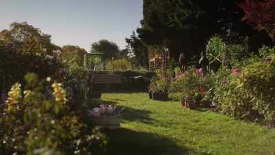 I found this place yesterday,
and I thought to myself, - Paging Mr. Darcy