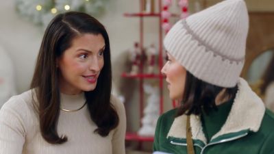 I found yCome on,partment,
try trading for a house? - Trading Up Christmas