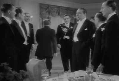 I FOUND YOUR WALLET
IN THE CAR, SIR. - Tales of Manhattan