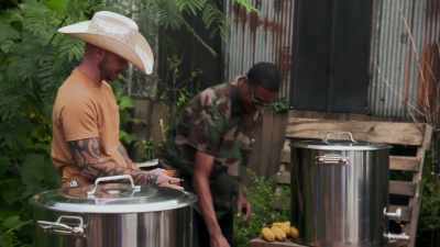   I gave you a hand. - Moonshiners: Master Distiller