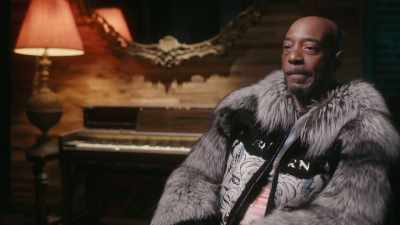 - I get the call.
I got the most sinking feeling. - Origins of Hip Hop