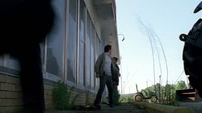 Rick on radio: Glenn, you have to hurry. - The Walking Dead