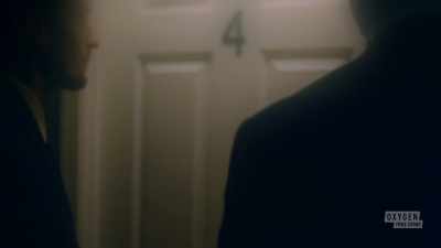 I go up to knock on the door - Mastermind of Murder