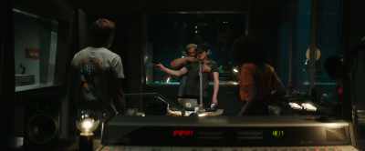 I got a hold of a guy
here in the studio - On the Line