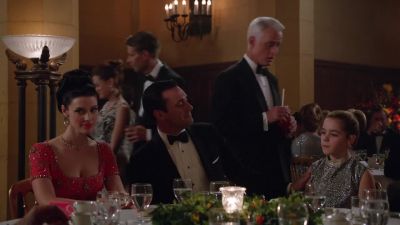 I got you a ShirIey TempIe. - Mad Men