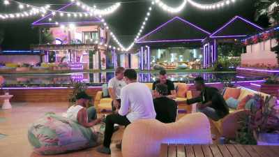 >> I GOT A TAT! - Love Island