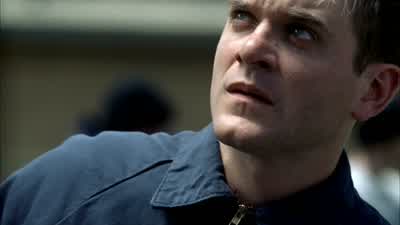 I got a whole another pocket over here. - Prison Break