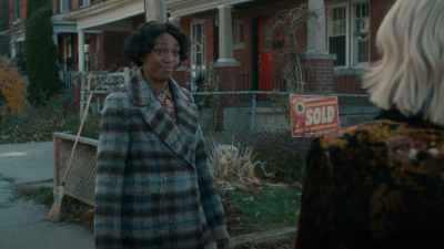 - I got an offer on the house; - Frankie Drake Mysteries
