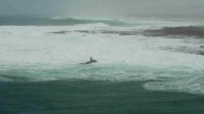 - I got eyes on Twiggy.
- He's being picked up. - Edge of the Earth