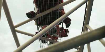 - I got him.
- One, two, three, up. - The Rig