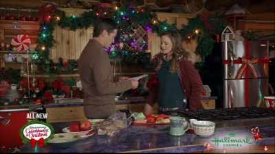 I got this idea
from Cape Cod's newest law - Check Inn to Christmas