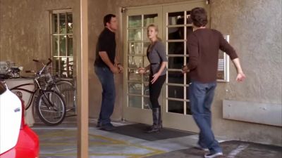 - I got it, I got it.
- I got it. - Chuck