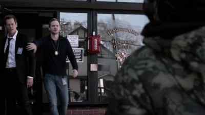 I got it, I got it. - The Following