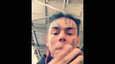 I got no manager,
I got no booking agent, - Supervillain: The Making of Tekashi 6ix9ine