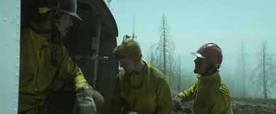 I got no time for this.
Mack, set him up! - Only the Brave