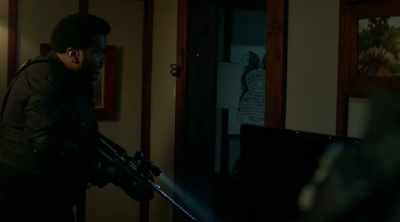 - I got one dart left.
- I think I've got four. - Ghosted