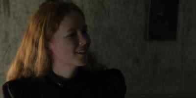 - I got you something. - The Alienist