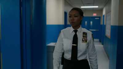 ♪ I got stamina, I
been making moves ♪ - East New York