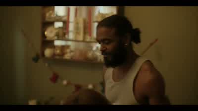 I got you something, Ma. - The Chi