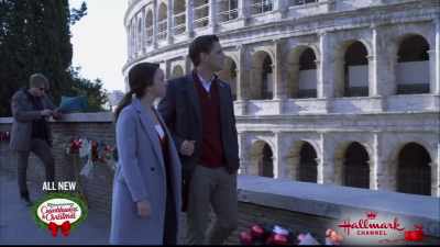 I gotta admit, this is one
amazing feat of engineering. - Christmas in Rome