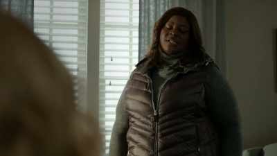 - I gotta haul Sara's fast ass
down to the station - Good Girls