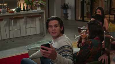 I gotta say you really
look like your photos. - Maggie