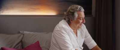 - I gotta shit. I gotta shit.
- No, no, no! - Ibiza