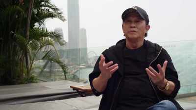 I gradually learned how
to act in kung fu films. - Enter the Clones of Bruce