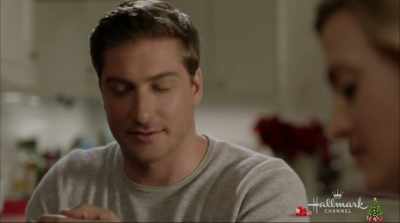I guess it's hard
to maintain a healthy relationship - Christmas in Love