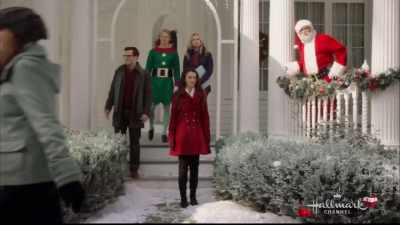 - I guess it looks nice. - Christmas at Pemberley Manor