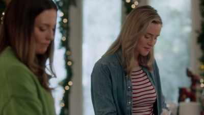I guess it makes sense - Long Lost Christmas