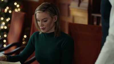 I guess the theme
of it is, um, - A Royal Christmas Crush
