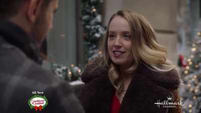 I had this very serious,
long-term boyfriend, Billy, - A Royal Queens Christmas
