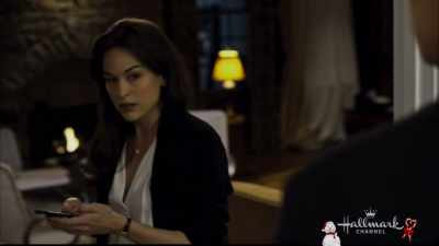 I happen to like
the Christmas trees. - Christmas Wishes & Mistletoe Kisses