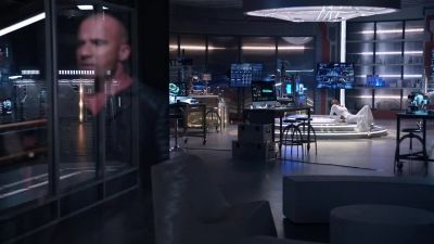 I hate cops. - DC's Legends of Tomorrow