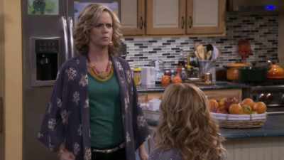 I have a deep, dark secret
that affects everyone in this room. - Fuller House
