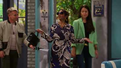 - I have arriven. - Side Hustle