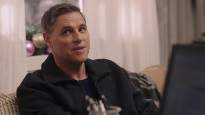 I have dated exactly three
women in the five years - Deck the Halls on Cherry Lane