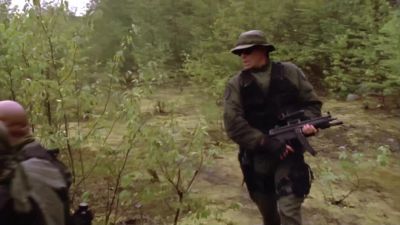 I have to get back
to the Stargate. - Stargate SG-1