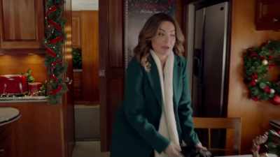 I have to get going.
We have a busy day. - Ms. Christmas Comes to Town