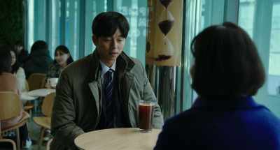 I have to go back to the company - Kim Ji-young, Born 1982