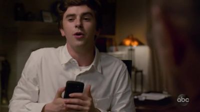I have to go. My patient just crashed. - The Good Doctor