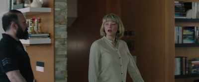 I have to go to the bathroom now. - Swallow