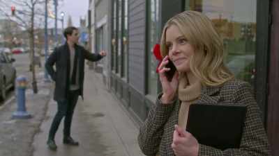 I have you in a window seat
as you've requested and-- hon? - Meeting Mr. Christmas