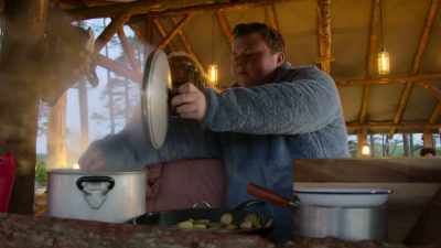 I have never touched
a cooker in my life, - Snowflake Mountain