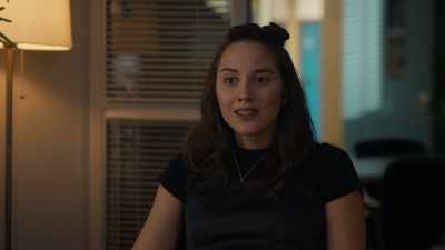 I have one working hand,
and I'm under your house arrest. - Abducted on Prom Night