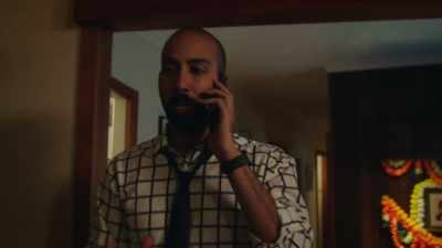 I have something I really need
to say to you face to face. - Five Bedrooms