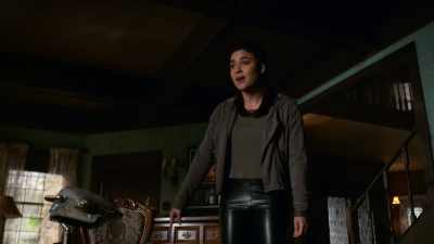 - I have to stop that spell.
- We can't fight The Order head on. - The Order